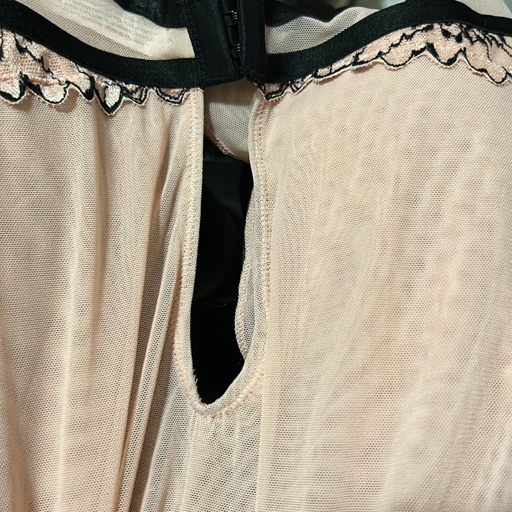 Women’s push up body doll color ice rose NWT - Picture 4 of 6